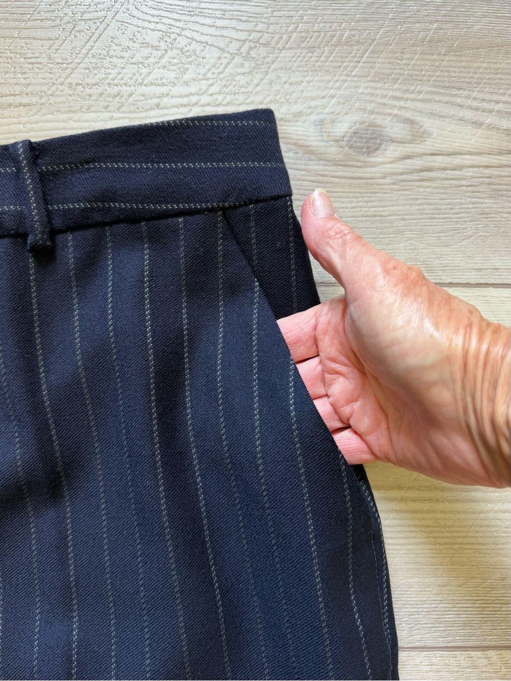 Lauren Ralph Lauren Women’s Navy Wool Pinstriped Trouser Pants Size 16W - Picture 4 of 15